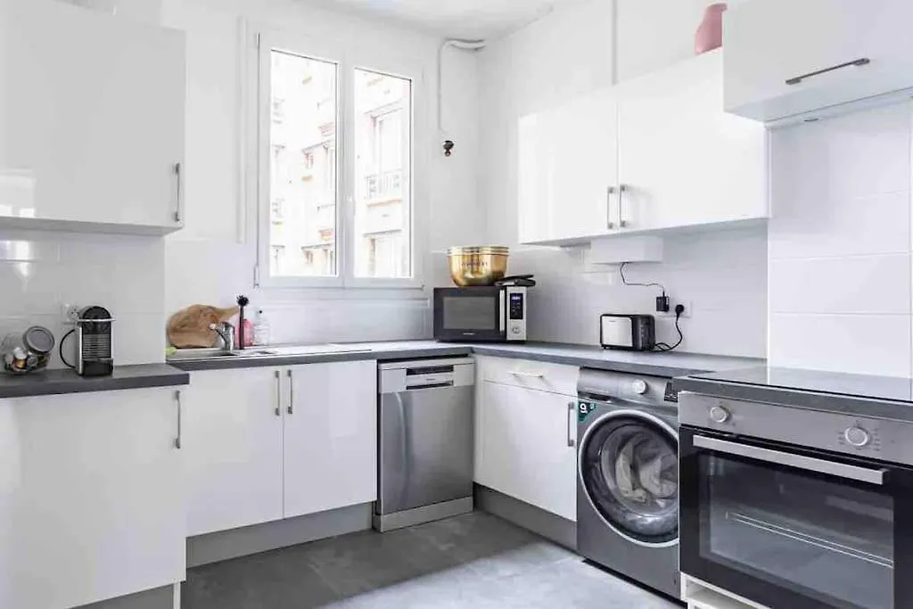 Apartament Grand Appartement Familial Paryż